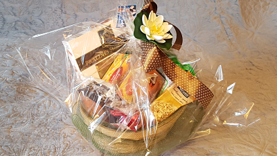 Premiu: coșul cu bunătăți pentru câștigătorul Tombolei Răvașelor