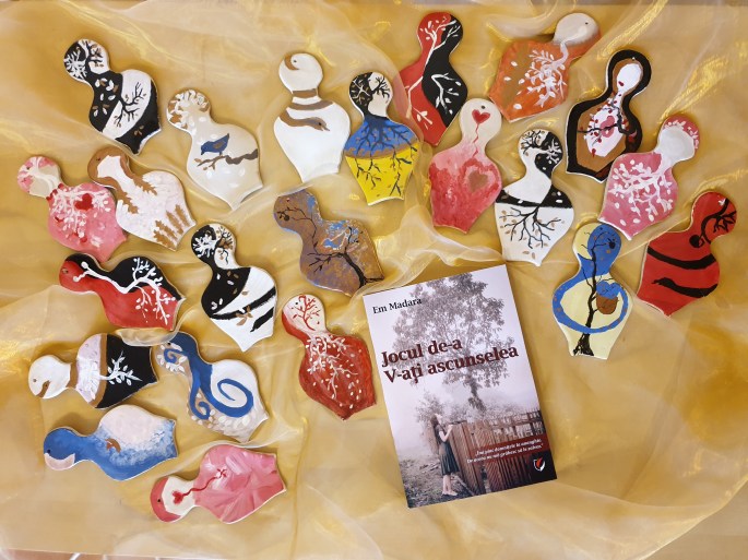 Matrioska inspirate din paginile romanului ”Jocul de-a V-ați ascunselea”